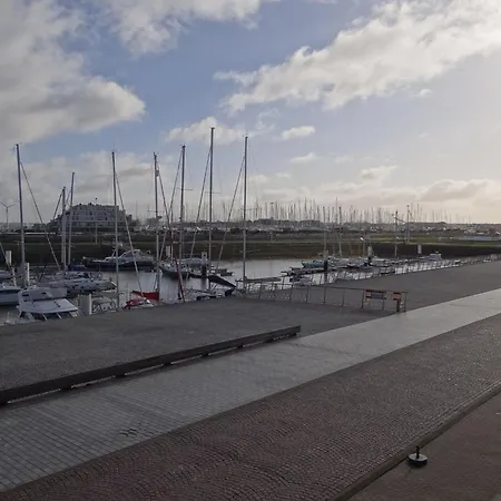 公寓 In Near Scenic